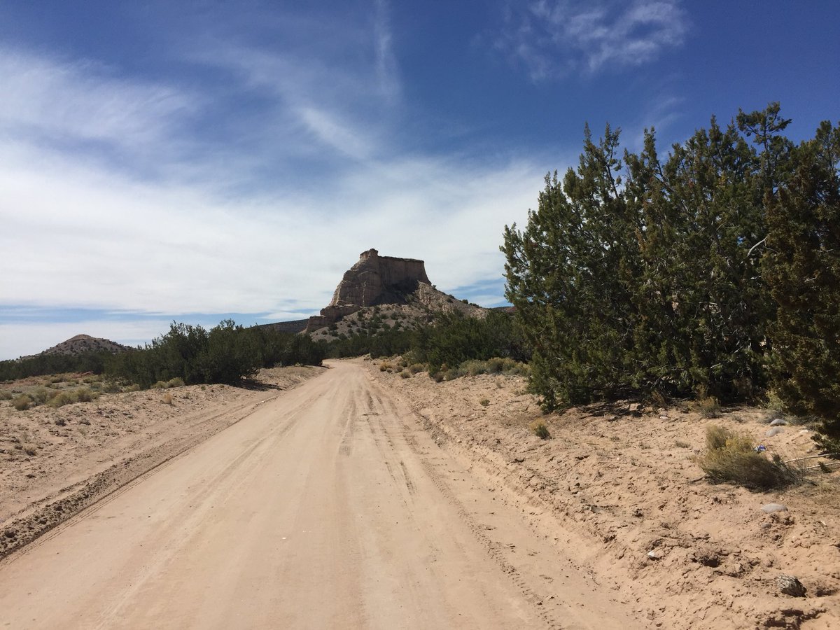 Doomsday3m's tweet photo. @edguygz @polyunica1 @mtlkeith @unknown_meuknow @nowayjeff @DeeDee0ne @Slayxander @1carolinagirl @Squeezed in a #short #mtb #lunch #ride #LifeBehindBars #WalatowaRegulators #JemezBackCountry #MyPlayground #WindyRide #Trek #Tifosi #Strava #BontragerBoyz #JustRide #NMtrue https://t.co/Qucb1AHt5R