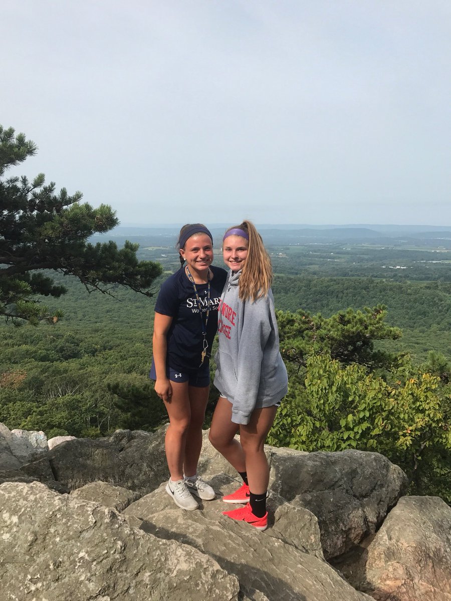 AshleyYurich's tweet photo. happy birthday brock❤️❤️ let’s pretend like I️ didn’t forget ;) love you so much, you’re welcome for driving you everywhere #biscoff @BrookeBennett02 https://t.co/6GDtHpwKMN