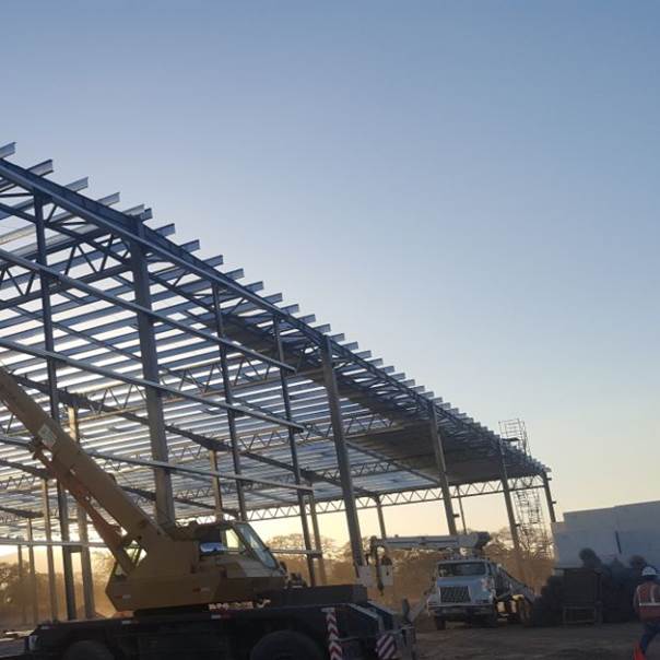 FASTTECPanama's tweet photo. Utilización de nuestras correas para cubrir luces de 17 mts en la construcción de almacén de grandes dimensiones en Managua, Nicaragua.
•••
#estructurametalica #perfilesestructurales #acero #construccion #ingenieriacivil #estructura https://t.co/RgLJz5fSgh