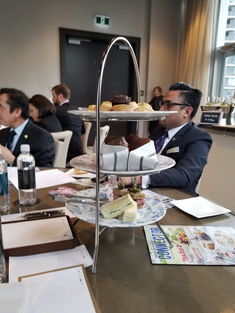 BCLesClefsdOr's tweet photo. Thank you @honeysaltvan for an amazing introduction to your Tea service offerings. Beautiful presentation...even better taste. https://t.co/y59E9811ky