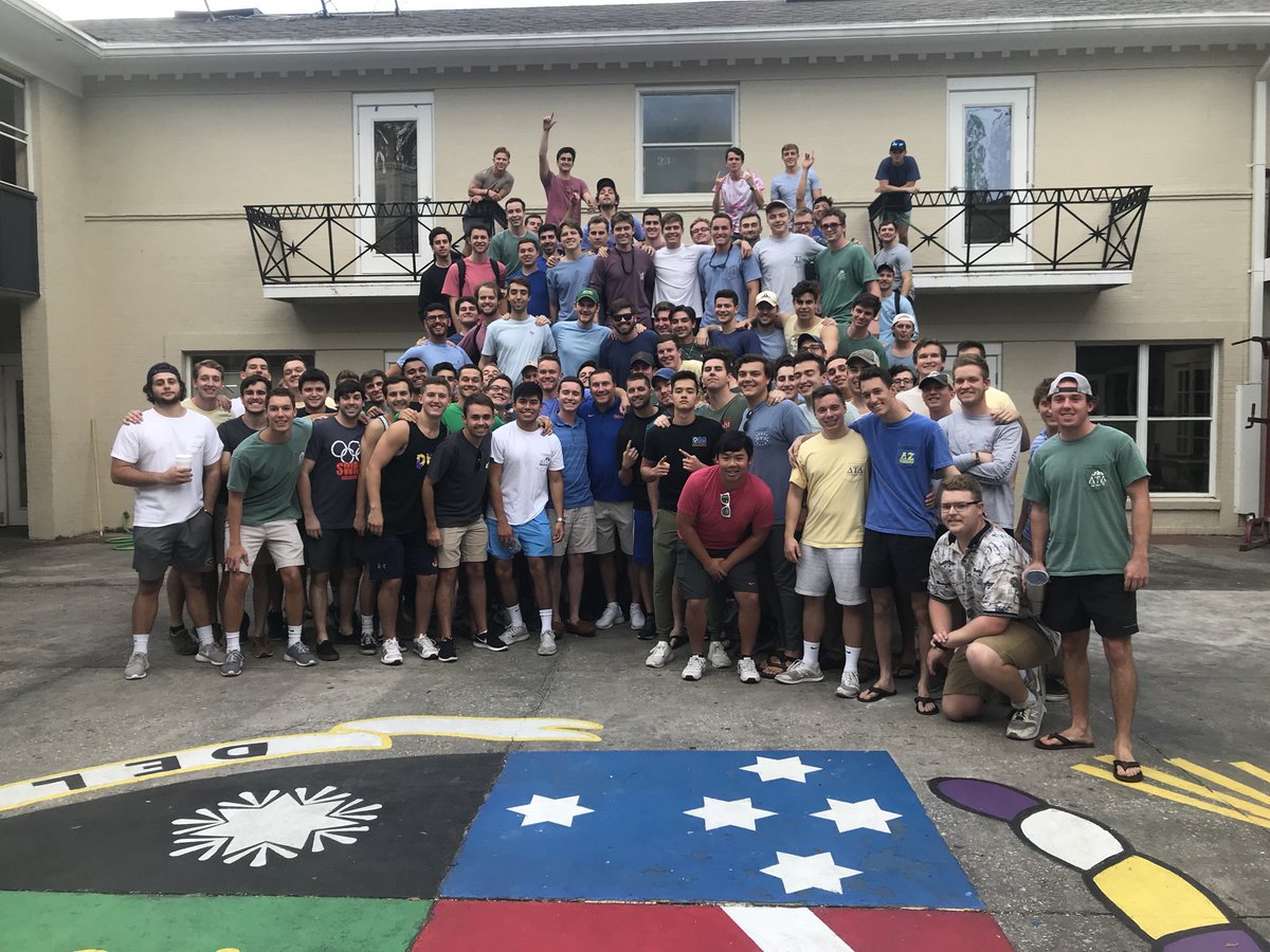 CoachDanMullen's tweet photo. Thanks for letting me stop by tonight Alpha Tau Omega, Delta Tau Delta, Beta Theta Pi, Theta Chi and Sigma Phi Epsilon. See you at the spring game! #PacktheSwamp #GoGators https://t.co/HRFm4zJZiF