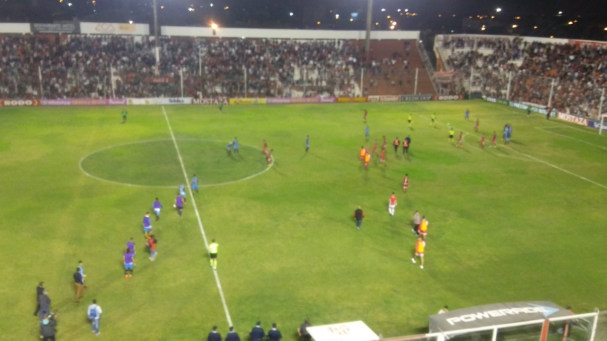 #BNacional #Fecha21. Final en Alta Córdoba

La Gloria y el Tricolor no se sacaron ventajas en el Monumental

#Instituto 0 - #Almagro 0