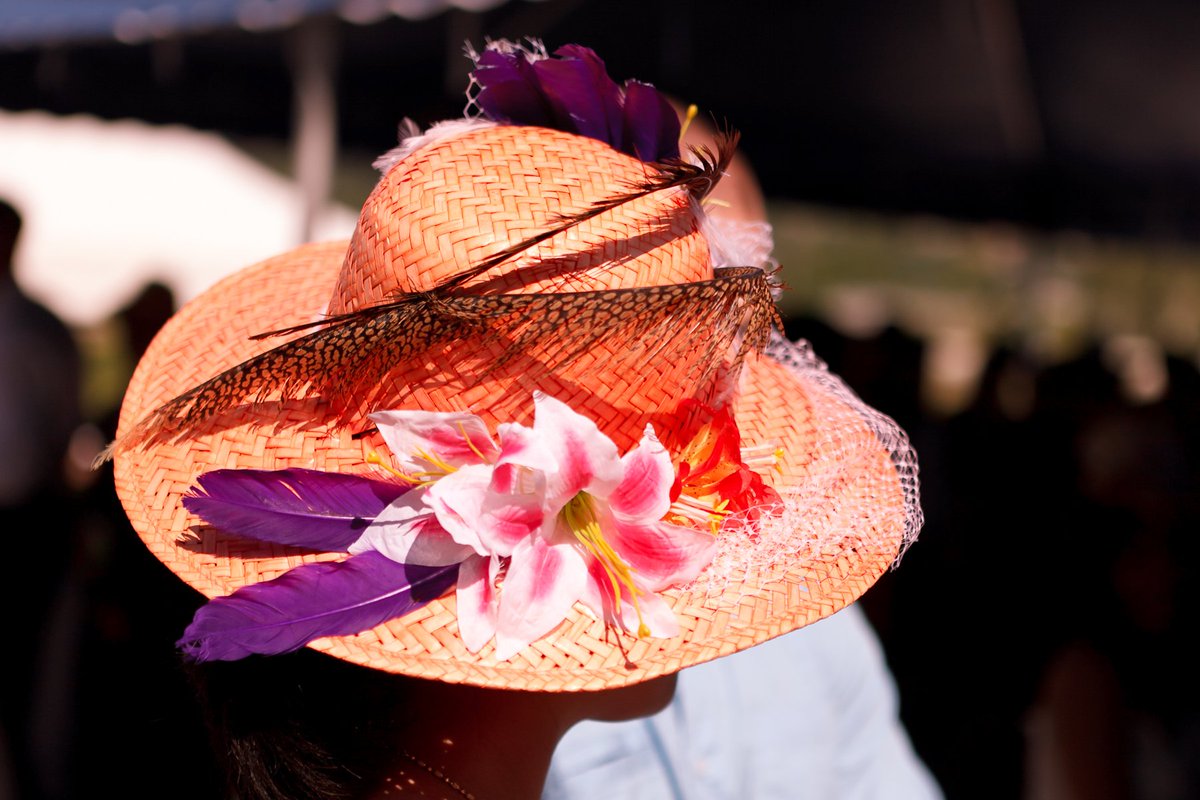 The holidays can serve as great outfit inspiration for Greenwood Stakes. Any idea what you’re going to wear? Show us your fave copy worthy looks from this weekend.
#greenwoodstakes #the6ix #torontoevents #hauteholidays #torontolifestyle #ladiesandgents #fashionandfood