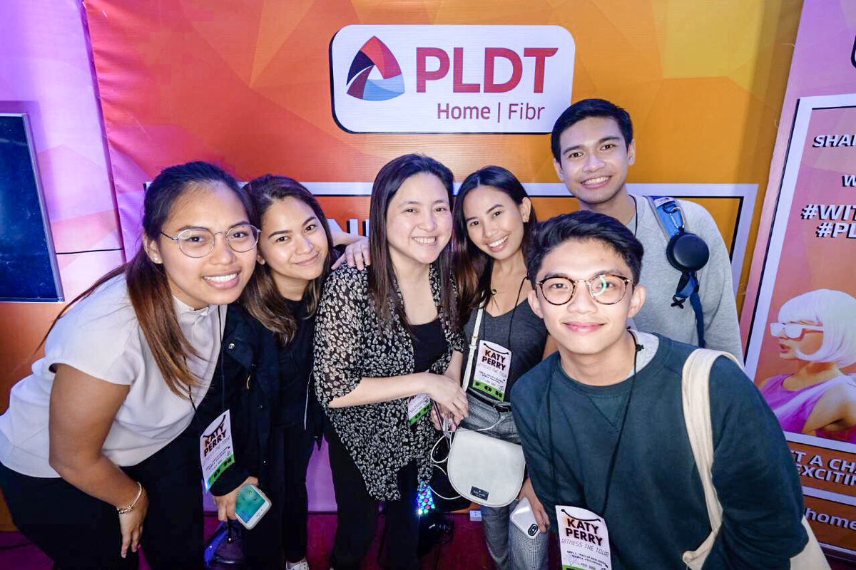 paoloumpa's tweet photo. Hello from yer PLDT-Smart socials!!! @quenniesr @yegumagat @AbbieReal @kt_jose @Mxlmrd #SmartKatyPerry #PLDTHomeFibr #WitnessTheTourMNL https://t.co/93obMd4fL4