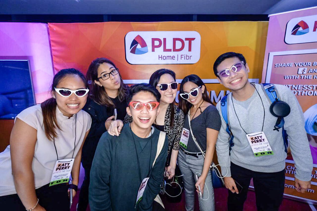 paoloumpa's tweet photo. Hello from yer PLDT-Smart socials!!! @quenniesr @yegumagat @AbbieReal @kt_jose @Mxlmrd #SmartKatyPerry #PLDTHomeFibr #WitnessTheTourMNL https://t.co/93obMd4fL4