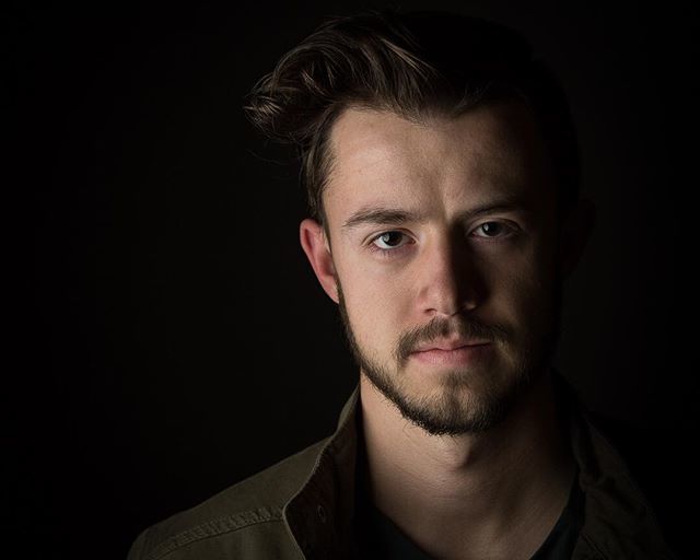 briansuman's tweet image. “A photograph is a pause button of life.” Finally got to pause the energetic Logan Powell enough to snag a portrait tonight. Check out and follow his work at @loganp0well #portraitphotography #splitlighting #canon #paulcbuff #einstein #imaginecapturecreate #bsp #moody #picture