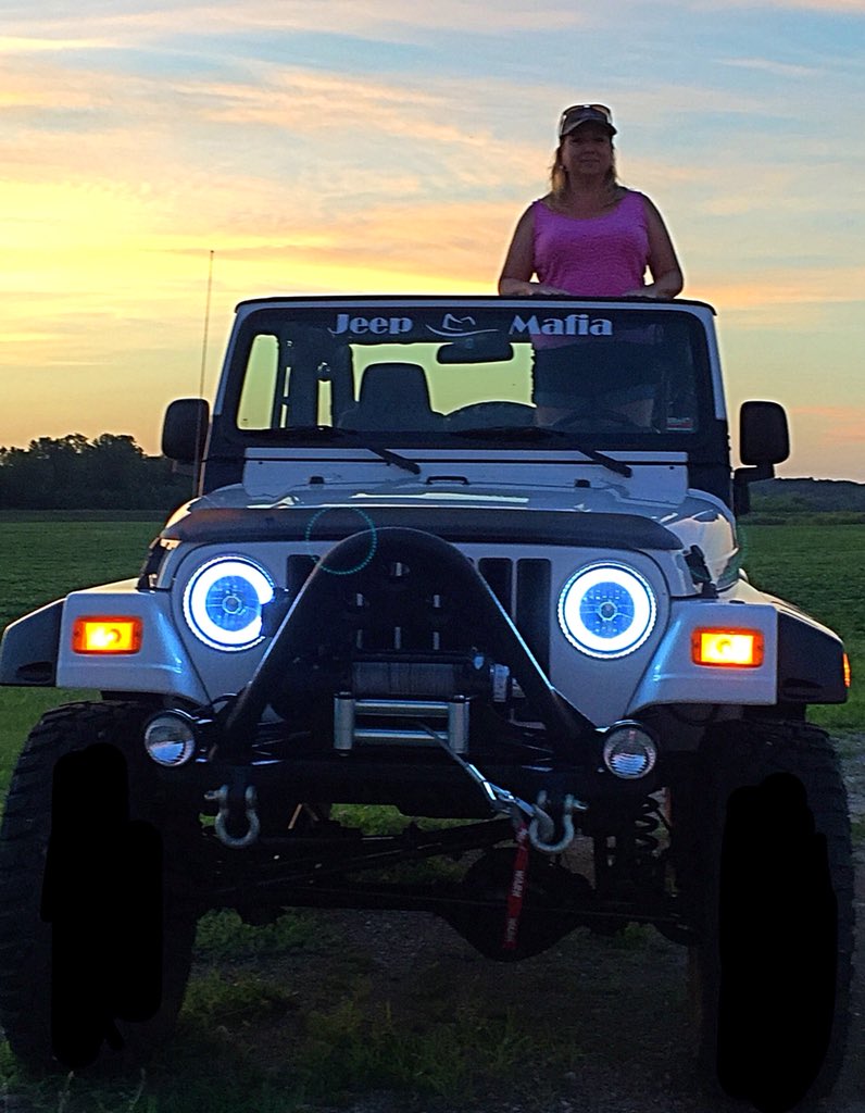 SolarTJChick's tweet photo. @THEJeepMafia  https://t.co/BZbz6pAI1w