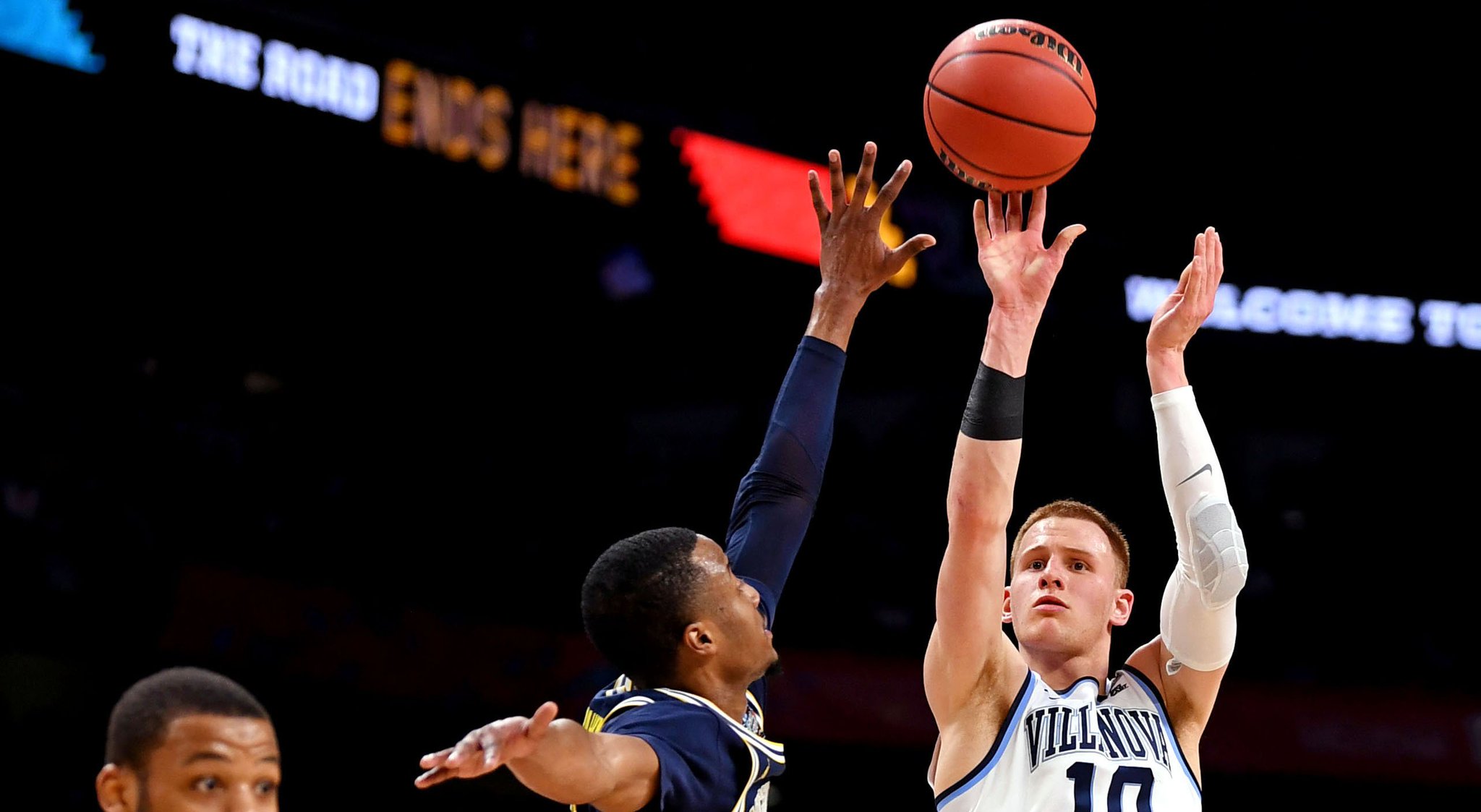 DZ0wme8W0AAwX5y.jpg:large