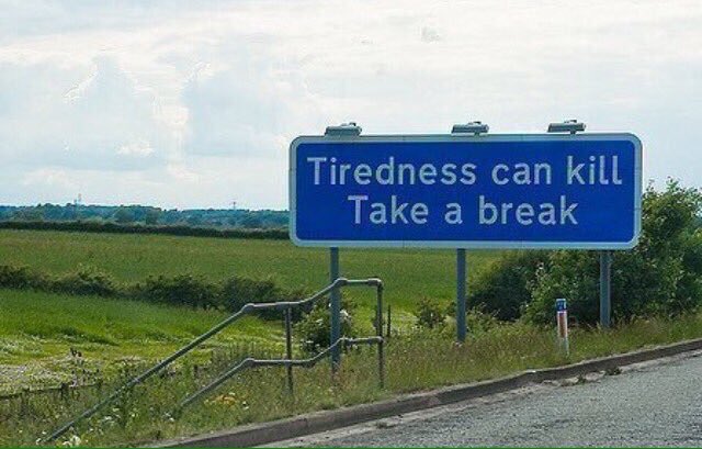 NoContextPeopIe's tweet photo. Me after 5 minutes of work.. https://t.co/yHKWjpT8yq