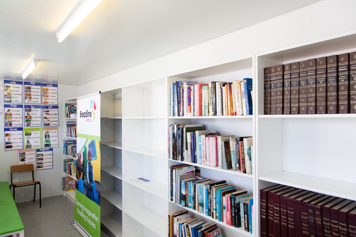 BreadlineAfrica's tweet photo. Images of the new reading room at Intsika Yolwazi that @BreadlineAfrica launched last week. #EnablingFutures #Breadline25 #OpeningImagination @ShineLiteracy @nalibaliSA @RoomtoRead #Read #library https://t.co/XhevisX9eA