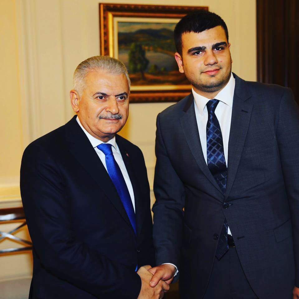 avhamzadag's tweet photo. Kardeşimiz @eyupkadirinan İzmir İl Gençlik Kolları Başkanı olarak atanmıştır. Görevini layıkıyla yerine getireceğinden hiç şüphem yoktur. Rabbim utandırmasın. 
İzmir'imize hayırlı olsun. @adilyuksel kardeşime de bugüne kadarki hizmetlerinden dolayı teşekkür ederim https://t.co/f0sKWuwwos