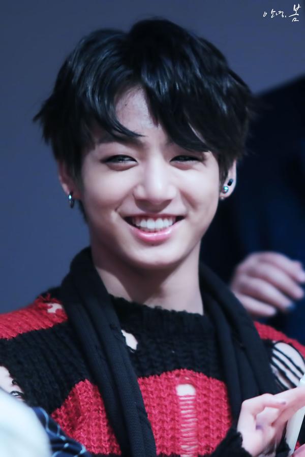 jungkook_pe's tweet photo. 📸 | Definitivamente Jungkook con el cabello negro es arte ♡ ¿Se unen a la #BTSBlackHairParty? Comenten esta publicación con fotos de JK con el cabello negro 😍

@BTS_twt #THOSFansBTS3A #정국 https://t.co/VL5EnaACfQ