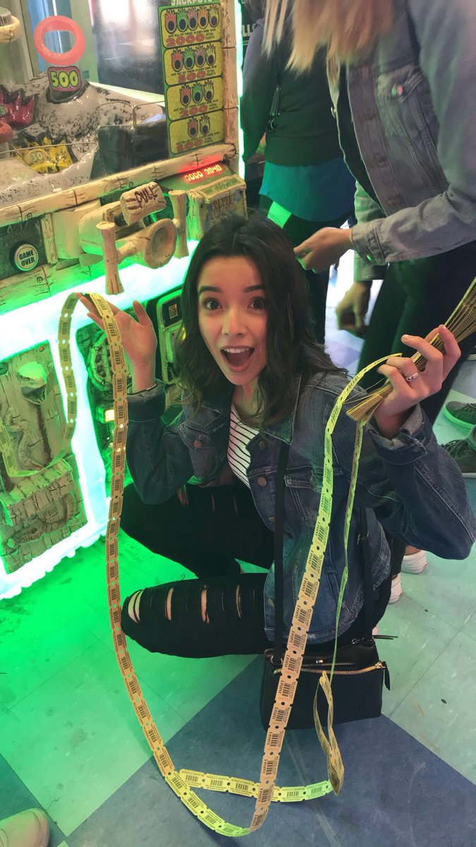 vickyxvenegas's tweet photo. adventure partner, only person who truly understands my sense of humor, hypes me up, still goes out in public w/ me even tho I embarrass her constantly, KUWTK binge watching partner, 99 cent store/target buddy, and my best friend🖤 ily to the moon & back
@YizelVilla https://t.co/rCVzseBXpK