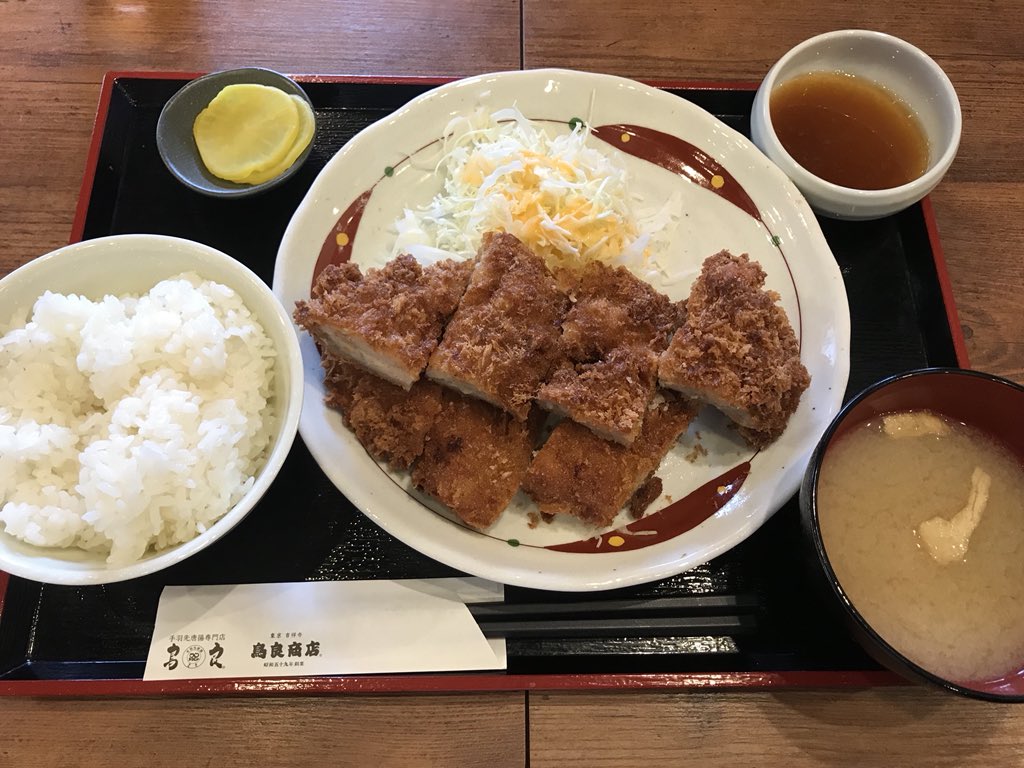 大船ランチガイド Ofuna Net 24時間営業の鳥良商店でランチ お昼はランチメニューがありますよ 定食食べている人もいれば 昼飲みしてる人もいます 昼飲みいいなー 昼はビールやサワーなど 250円みたいです 大船 大船ランチ 昼飲み 24