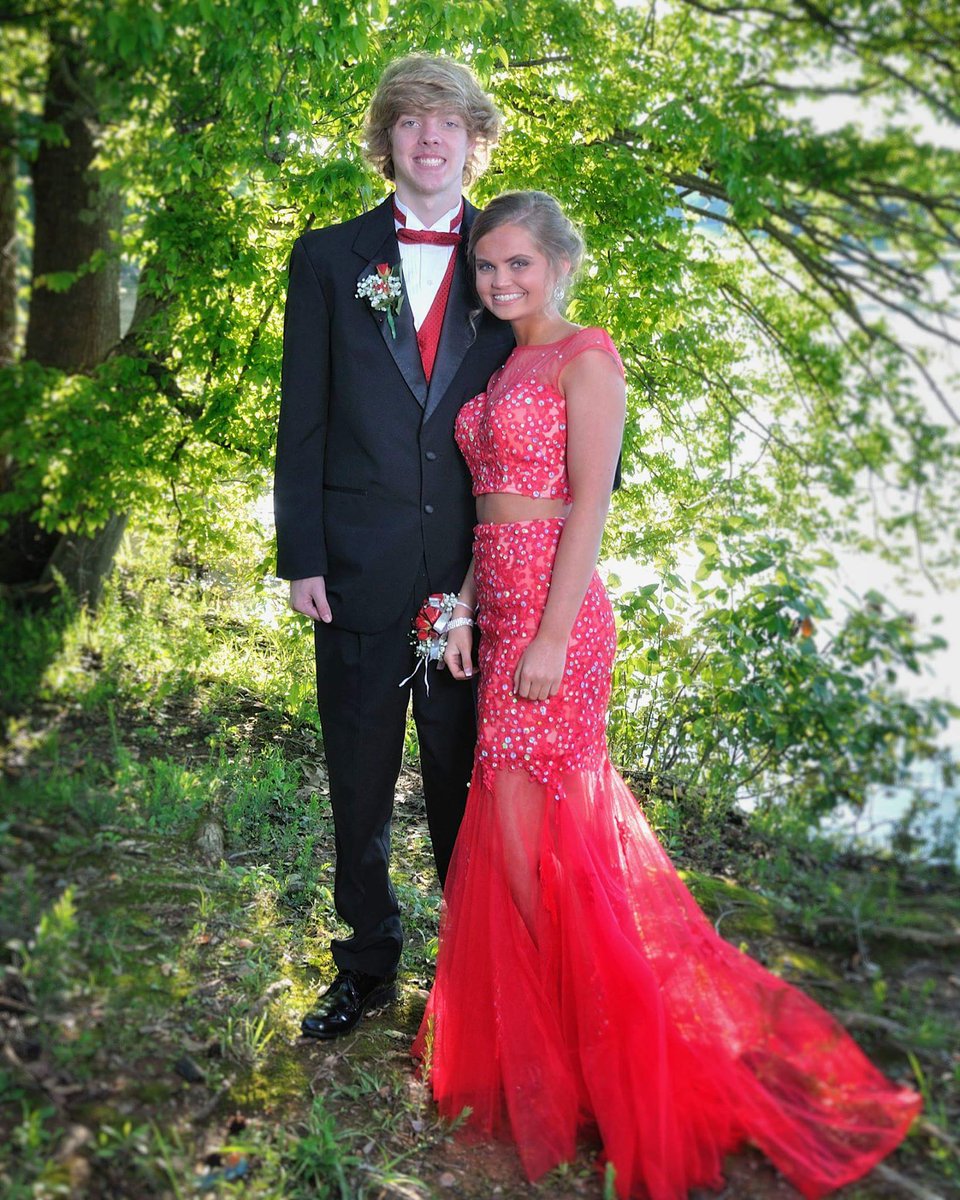 visionofthemind's tweet image. Prom pictures anybody?? Call/text for more information!! (931)397-9447 #promshoot