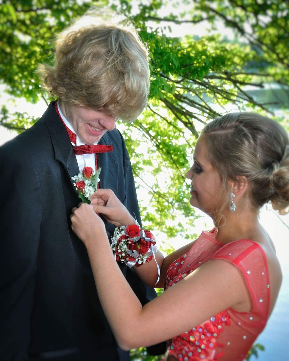 visionofthemind's tweet image. Prom pictures anybody?? Call/text for more information!! (931)397-9447 #promshoot