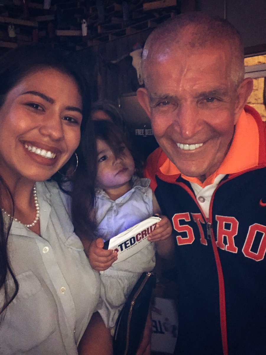 leah_hagann's tweet photo. The one and only @MattressMack (what and amazing human being btw)  at the @tedcruz campaign kickoff. Cruz 2018
#KeepTexasREd #CruzCrew #keeptexas #ImWithAbbott  @GregAbbott_TX https://t.co/BXJ9Tg6KZi