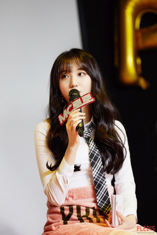 roar4roa's tweet photo. MC로로....내 심장의 주인....💜 https://t.co/b4gaPfASno