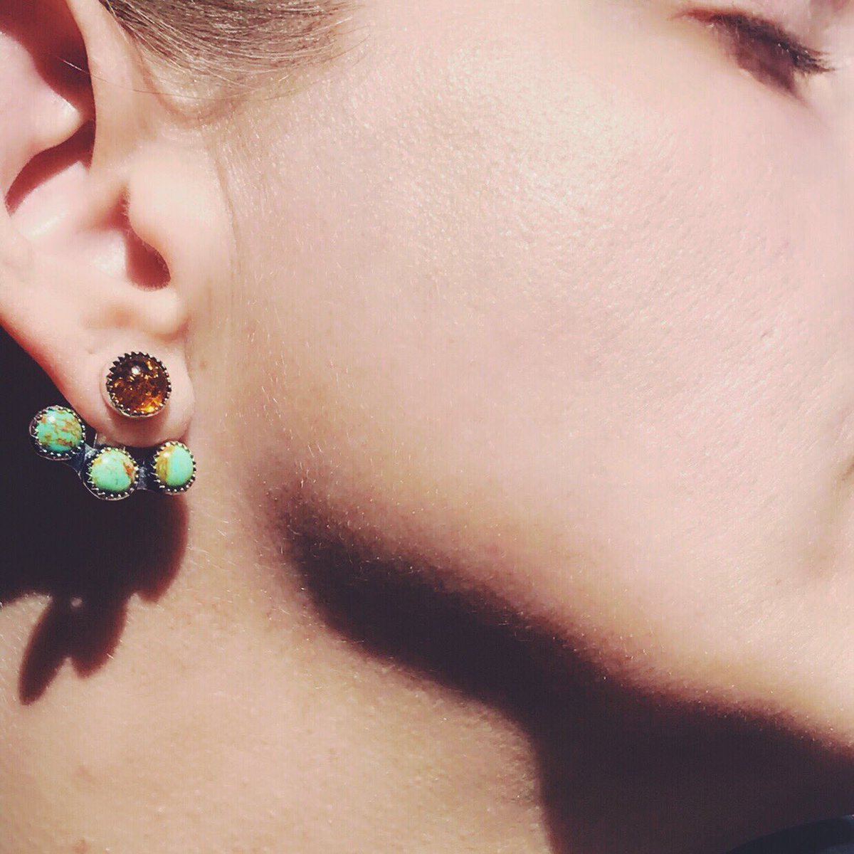mbwjewelry's tweet photo. 3 stunning new stone sets for custom Amber and Kingman #earjackets https://t.co/wkKZ5GaWpF #earringswag #handmadejewelry #earjacket #bohostyle #bohojewelry https://t.co/dlZr8i7Wl6