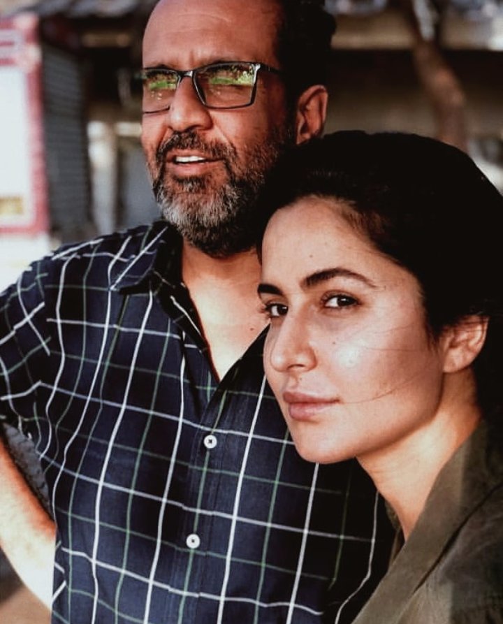 katrinakaif_4's tweet photo. #katrinakaif on the sets on #Zero 💛⛅
#Dector and #KatrinaKaif  😊 https://t.co/EfcFFRXFE4