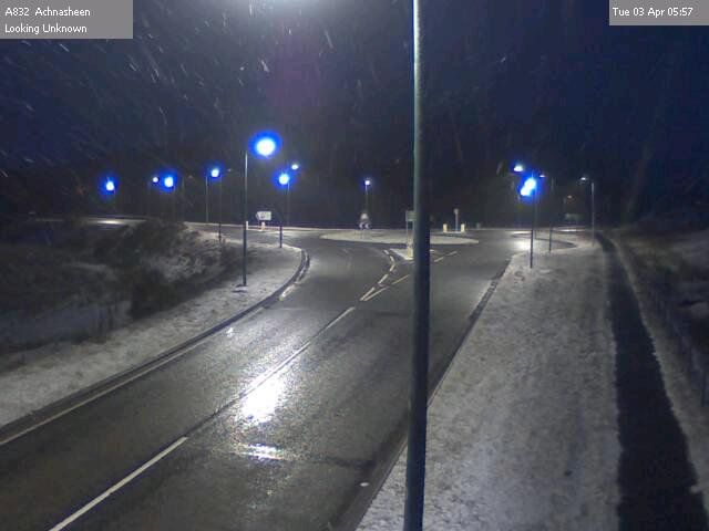 Yellow warning of snow now in place until 15.00 on Wednesday. Snowy, sleety showers with mild accumulations in places and could be slippery, especially overnight when temps will drop to around zero.