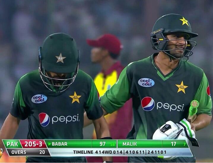 Dont_mind_Sammy's tweet photo. Baqi batien choro mujhe tu Babar ki century na honey ka bht dukh....😞 https://t.co/F8keqV7V6R