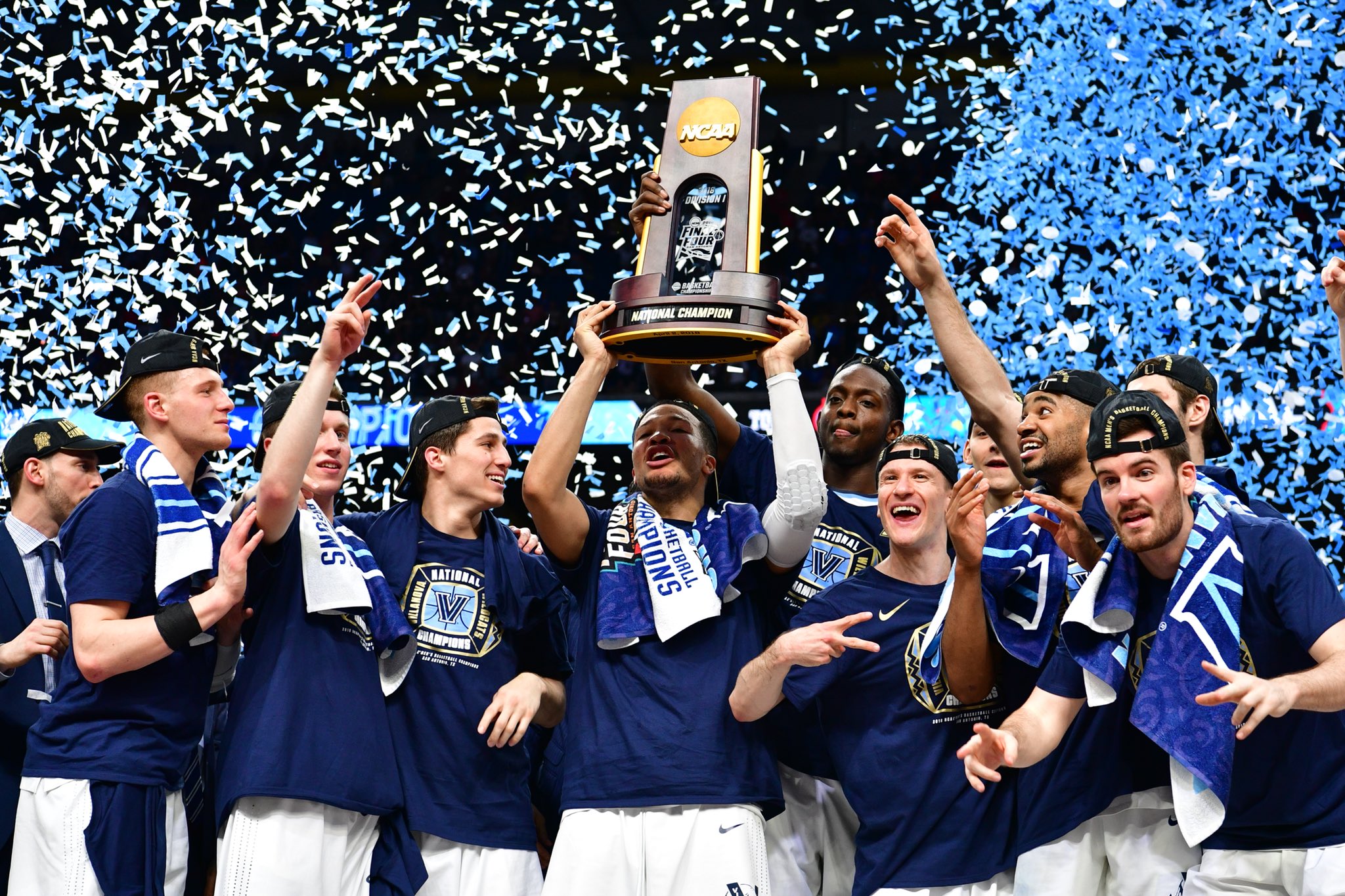 DZ1acjKU0AAQc2s.jpg:large