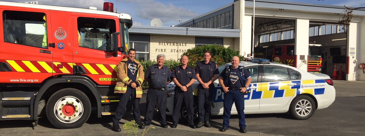 bryanandbobby's tweet photo. Great to catch up with our mates @nzfireservice as @newzealandpolice unite 2 celebrate Autism Awareness Week with them - we wear our ‘super’ Autism shirts as a salute to all with or caring for those with Autism #heroestous #autismawarenessweek2018 @Hesnotnaughty @Autism_NZ @OCCNZ https://t.co/4lEIGPnRvt