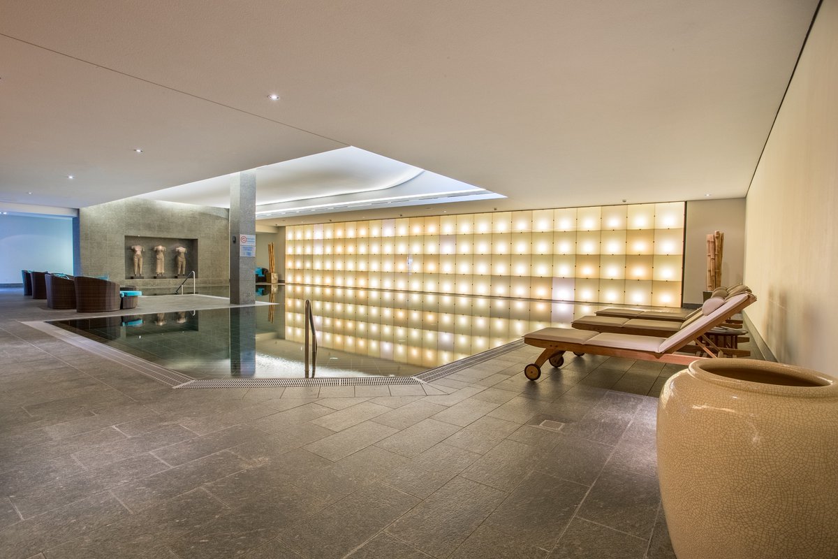 PullmanAachen's tweet photo. Beginnen Sie den Tag in unserer Fit and Spa Lounge, fühlen Sie sich erfrischt und erobern Sie den Tag! Was ist Ihre morgendliche Routine? #PullmanAachen #PullmanHotels #spa #wellness
©Jones-Art https://t.co/SNhnSEsPok