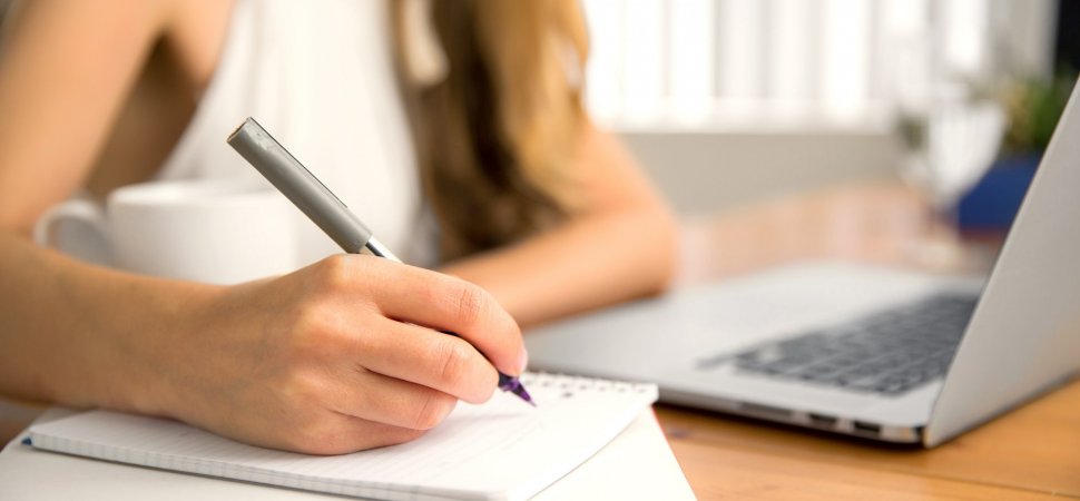contentsolutns's tweet photo. If the latest #contentmarketing trends show us anything, it's that content is truly here to stay https://t.co/V8n46lFO5D 

#ContentSolution #marketing #ContentStrategy #ContentWriting #guestpostcontent https://t.co/ekn5CSf8cn