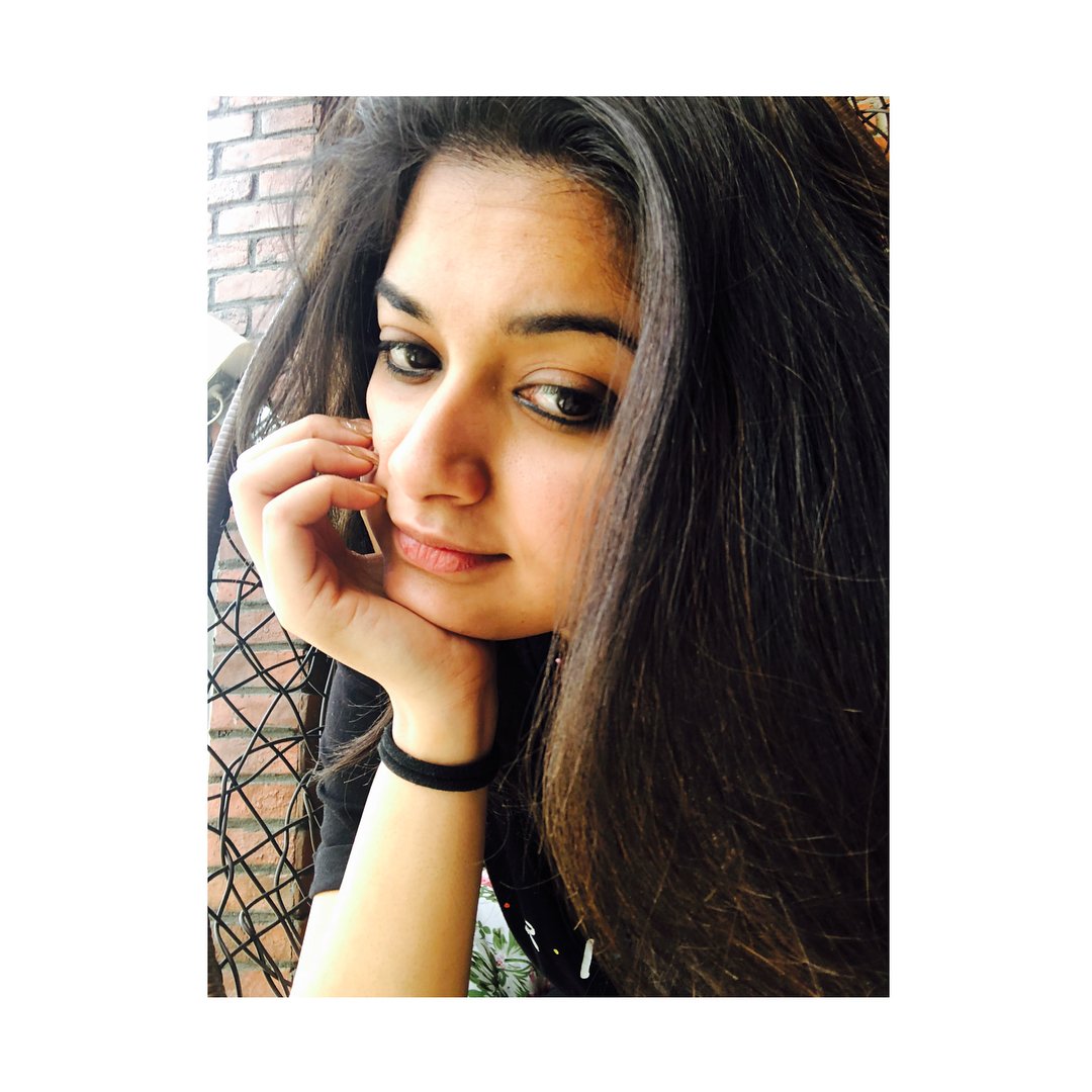 mageshyuvaraj's tweet photo. Latest snaps of my angel our #makkalselvi #MyAngelMyWorld @KeerthyOfficial #trational #Natural #beauty https://t.co/sovnYCtYRV