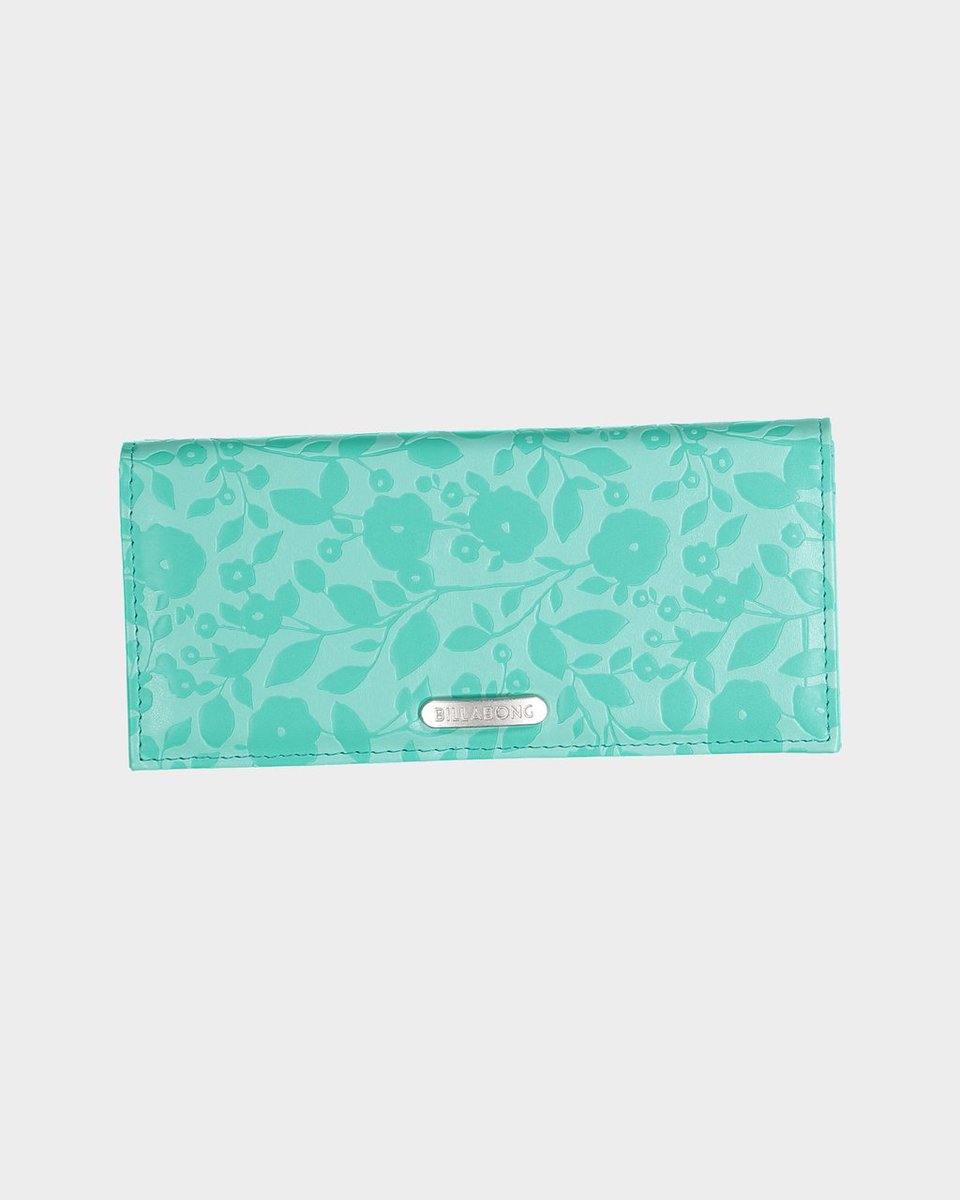 SoneeSFashion's tweet photo. Floral embossed front panel, the Wallflower Wallet has an organised interior that will keep your essentials where they belong. 
#Billabong Wallflower Wallet 54804 https://t.co/eDHg1rjDXF