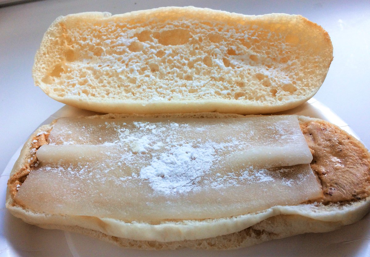 キャプテン福田 コンビニ サラリーマン総研 ローソンから もっちりとした白いコッぺパン黒蜜きな粉 求肥入 新発売 黒蜜きな粉 求肥入 っつうのは一体何 何とパンの中に餅 その謎を解明すべく実食レポします 驚愕の結末は キャプテン福田 コンビニ サラリーマン総研 ローソンから もっちりとした白いコッぺパン黒蜜きな粉 求肥入 新発売 黒蜜きな粉 求肥入 っつうのは一体何 何とパンの中に餅 その謎を解明すべく実食レポします 驚愕の結末は