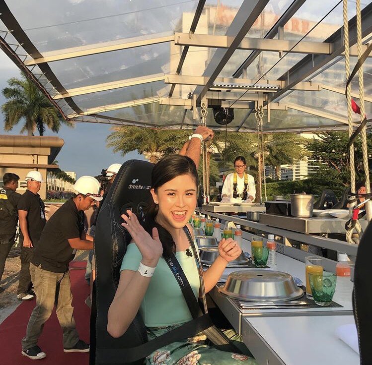 TribuneLife's tweet photo. Our sweetheart Kisses Delavin @delavinkisses looks so ready to have her first dinner in the sky earlier at Solaire! Photo taken by our editor Dinah Ventura 😘 #solairemanila #tribunelife https://t.co/dnpSIuP3fY