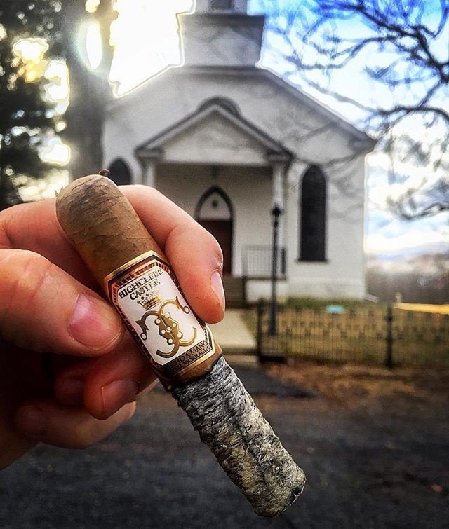 FamousSmokeShop's tweet photo. 📷 by @rebel_ar15 - Exceptional flavor profile. Thanks @nickragua @foundationcigars. 👌🏻👊
#foundationcigars #highclerecastle #cigaraficionado #churchphotography #oldchurch #igphotography #igcigarfamily #sharetheleaf #finecigars #famoussmokeshop
-------… https://t.co/6yTmQRuCmT https://t.co/12eJJky8fJ