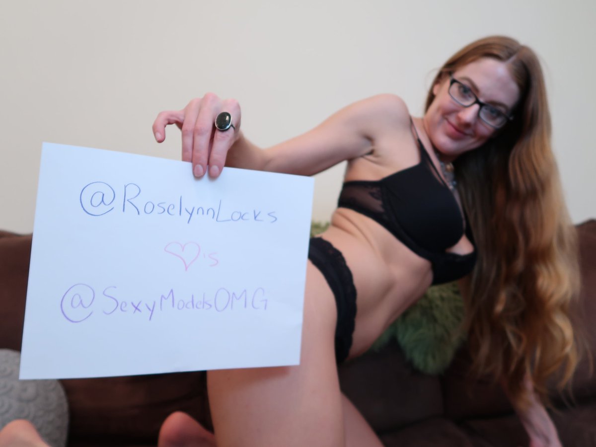 Thx so much <a href="/RoselynnLocks/">🔑🦚 Roselynn Locks 🦚🔑</a> for the Amazing #Fansigns !!! Love them!