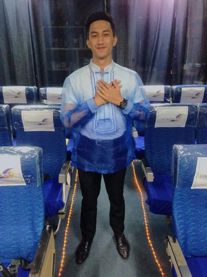 ryanmly's tweet image. Giving you a satisfying service - with a smile. And serving you with a happy heart. Thank you for flying with Luzviminda Air! ✈️💛❤️💙 #GalleySteward #GoldenSuccess #InFlightService