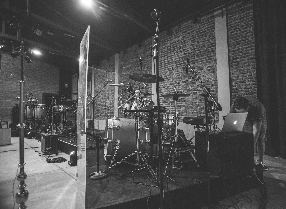 EmmaProductor's tweet photo. Trabajando en lo que pronto vas a poder ver #LatidosLiveSession 

#Productor #ProductorArtistico #ProductorMusical #BahiaBlanca https://t.co/tEQg1z97GL