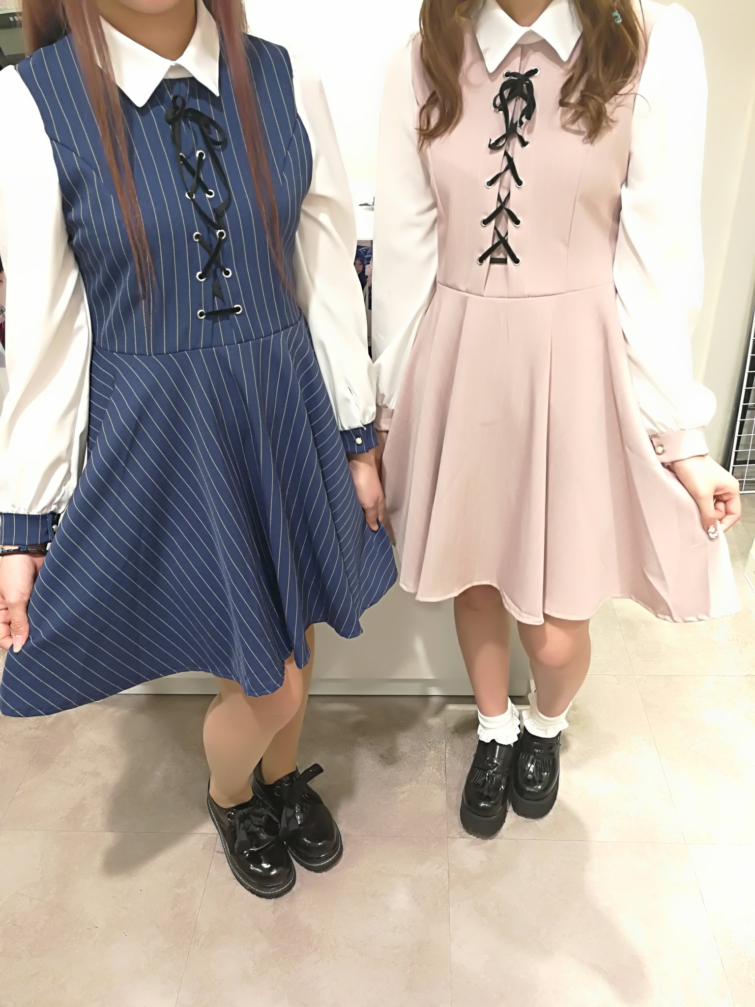 Min Plume クラシカルワンピース ピンストライプver 通販サイトに予約商品として入荷しました 発送は4月下旬を予定しております お値段4900円 Color Navy Pink 通販はこちらから W T Co 3fo4exizgo Minplume ミンプリュム