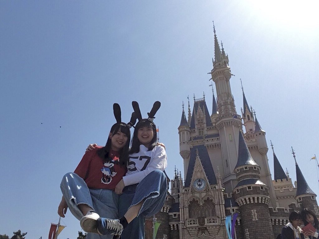 DISNEYseaRIHO's tweet photo. 3.31   Tokyo Disney Land🐭
なかなか混んでたけどアトラクもそこそこ乗れたし、最高の1日だった💕❤︎❤︎ https://t.co/vyE1nRdkf7