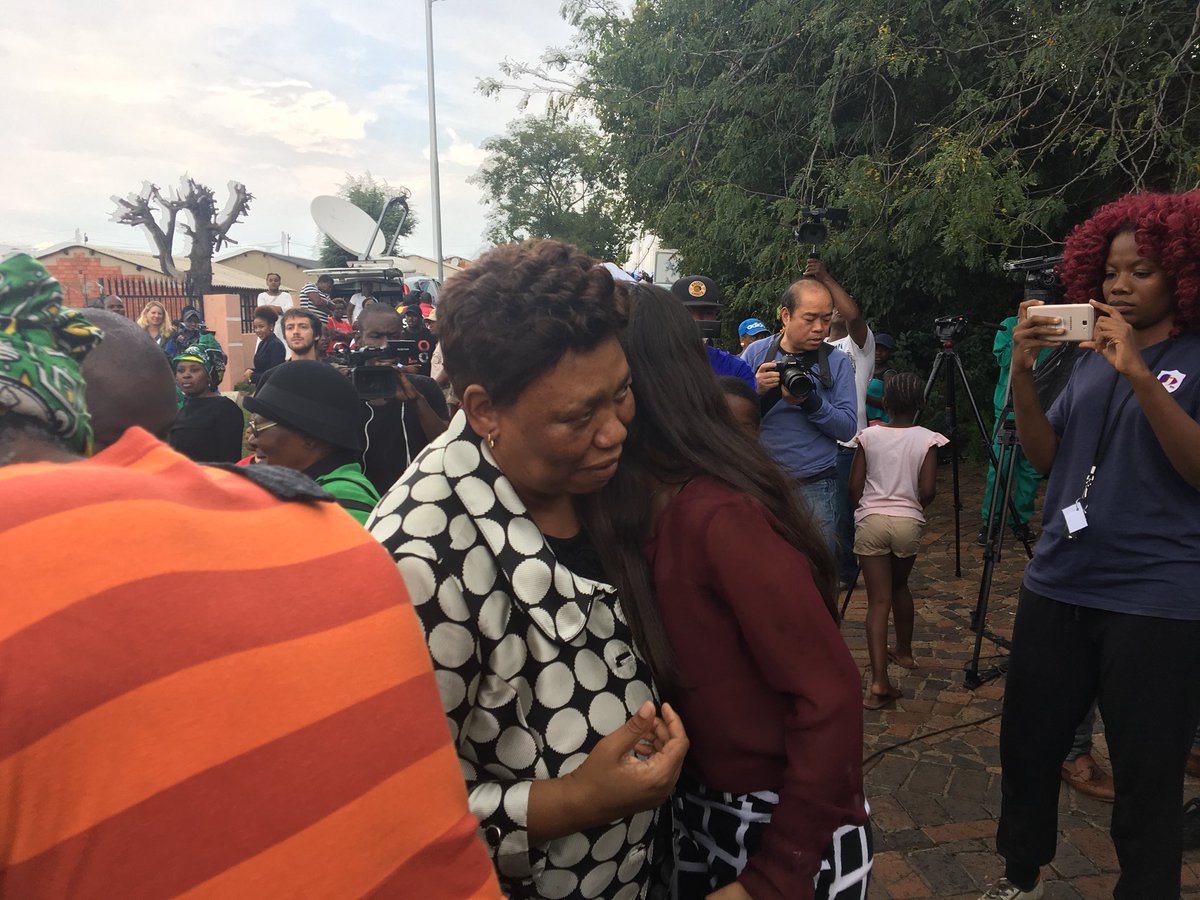 Gia Nicolaides On Twitter Winniemadikizelamandela Politicians Arriving To Pay Their Respects Bathabile Dlamini Angie Motshekga Ishmael Vadi Gn Https T Co Acwbj1n2w0
