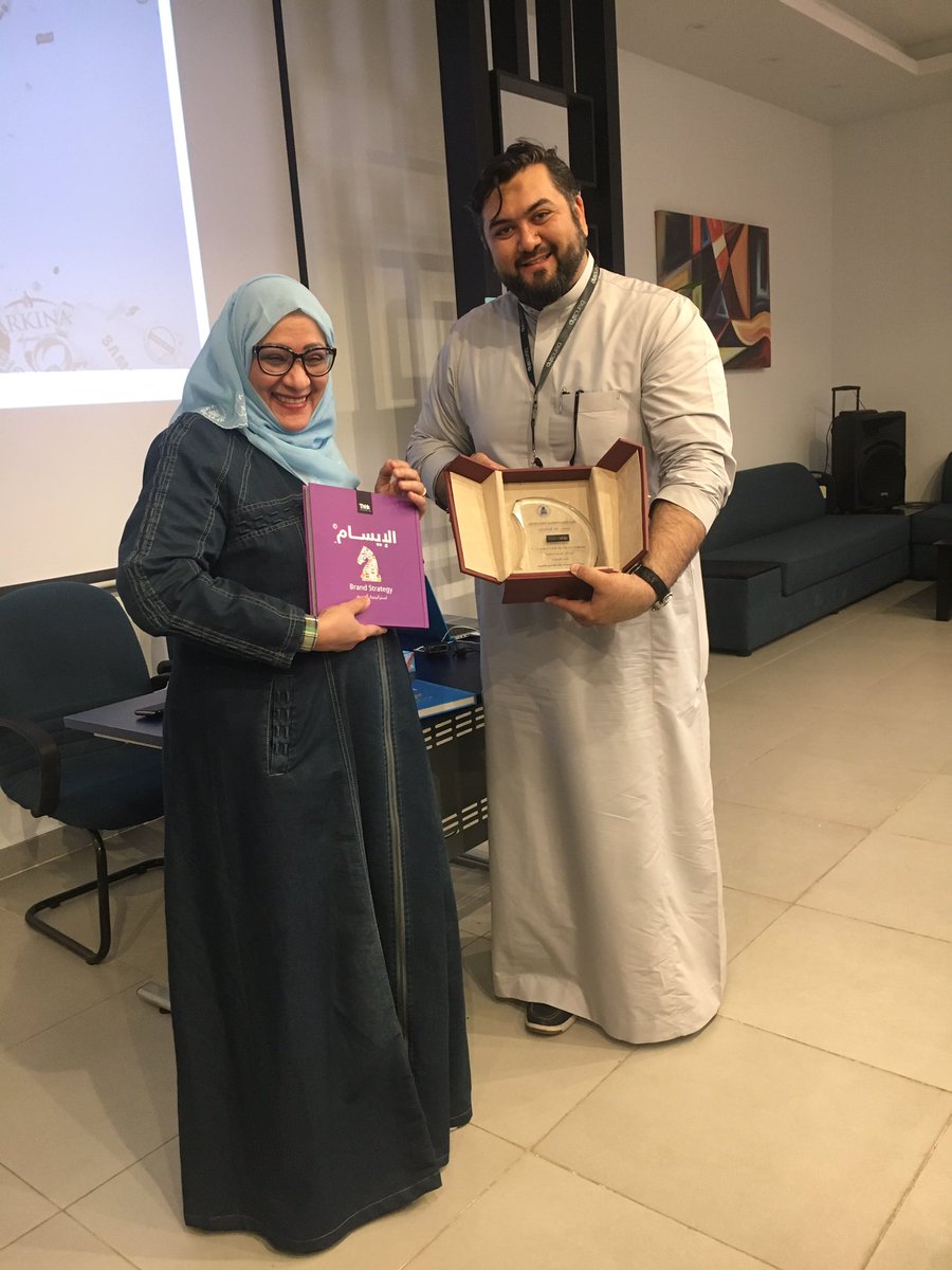 كلية جدة العالمية tweet media