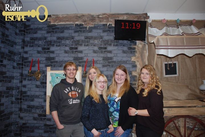 Die Besucher der letzten Woche bei #ruhrescape #escape #escaperoom #liveescape #ruhrgebiet #essen