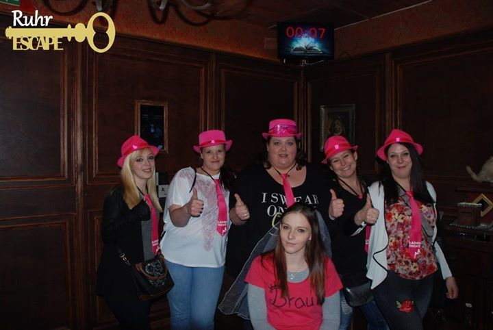 Die Besucher der letzten Woche bei #ruhrescape #escape #escaperoom #liveescape #ruhrgebiet #essen