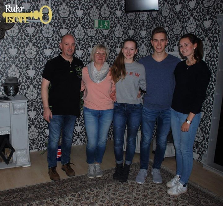 Die Besucher der letzten Woche bei #ruhrescape #escape #escaperoom #liveescape #ruhrgebiet #essen