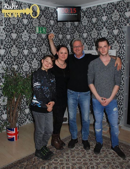 Die Besucher der letzten Woche bei #ruhrescape #escape #escaperoom #liveescape #ruhrgebiet #essen