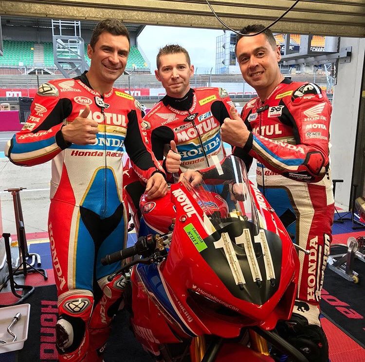 HondaRacingCBR's tweet photo. The boys ready for two days at Le Mans in preparation for the @24heuresmotos 
#FIMEWC #Honda #111 #CBR1000RR #SP2 #Fireblade #24hr https://t.co/MHjt2cdl76