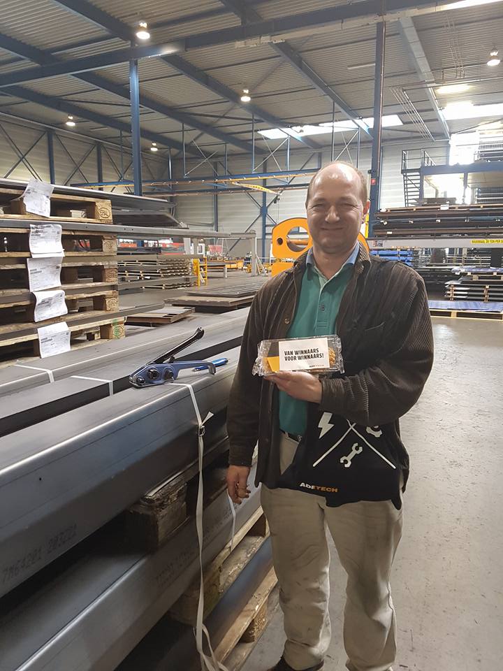 Aditech_NL's tweet photo. Tijd voor wat lekkers! Onze mannen zijn inmiddels een maand werkzaam bij Zuidberg Frontline Systems.

#WerkVoorWinnaars #KanterZetter #MedewerkerExpeditie #AditechMechnical https://t.co/zN5tQlbutQ