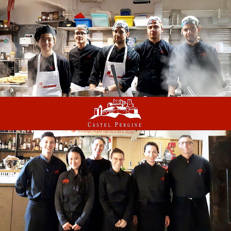 castelpergine's tweet photo. Le forze motrici del nostro ristorante: la brigata di cucina che con fantasia e creatività lavora prodotti freschi e regionali; il personale di sala che con professionalità e passione si prende cura dei vostri desideri.

Vi aspettiamo a Castel Pergine
#scopricastelpergine https://t.co/iWjn2BjiM6