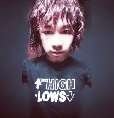 beng1024's tweet photo. 衣替えしてたら↑THE HIGH-LOWS↓ｔシャツ出てきた。懐かしいなー！ https://t.co/tTqdrQ6gDy